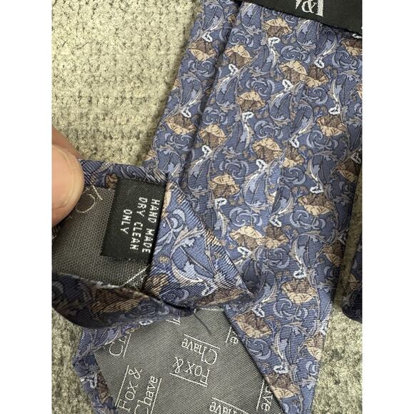 Beautiful Fox & Chave Pure Silk Men’s Designer Floral Style Tie App 60” L 3.25”W - Picture 6 of 9